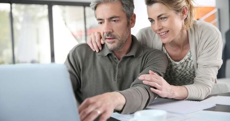 Husband and wife looking for home online